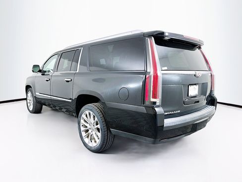 Used 2019 Cadillac Escalade ESV Luxury image 5