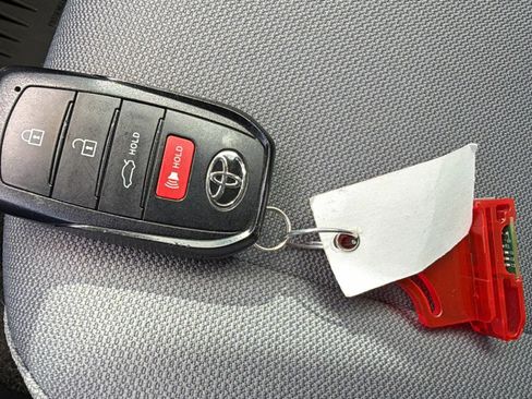 Certified 2025 Toyota Corolla SE w/ Convenience Package image 29