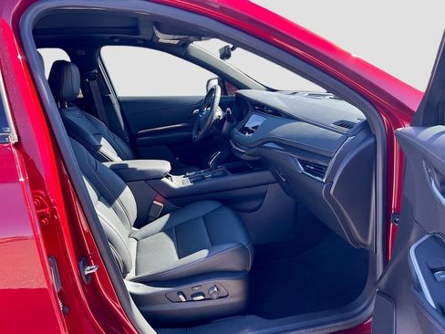 Used 2023 Cadillac XT4 Sport FWD image 29