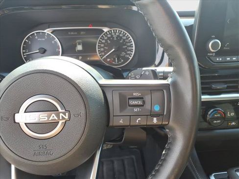 Used 2024 Nissan Pathfinder SV AWD/4WD image 25