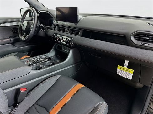 Certified 2026 Honda Passport TrailSport image 31