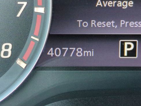 Certified 2022 Nissan Titan SV w/ SV Convenience Package image 27