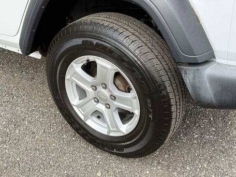 Used 2018 Jeep Wrangler Unlimited Sport S AWD/4WD image 11