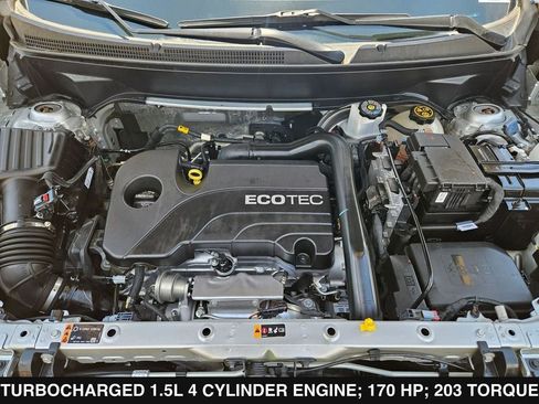 Used 2022 Chevrolet Equinox RS w/ Infotainment Package FWD image 39