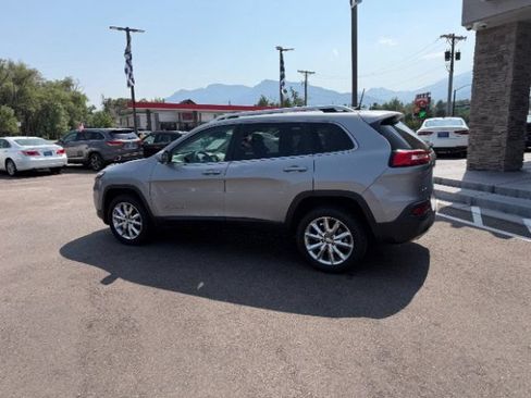 Used 2016 Jeep Cherokee Limited AWD/4WD image 8