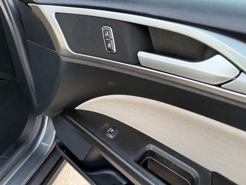 Used 2020 Ford Fusion S image 22