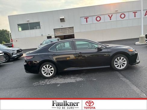 Used 2023 Toyota Camry LE FWD image 6