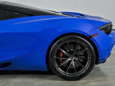 Used 2018 McLaren 720S Performance RWD image 9