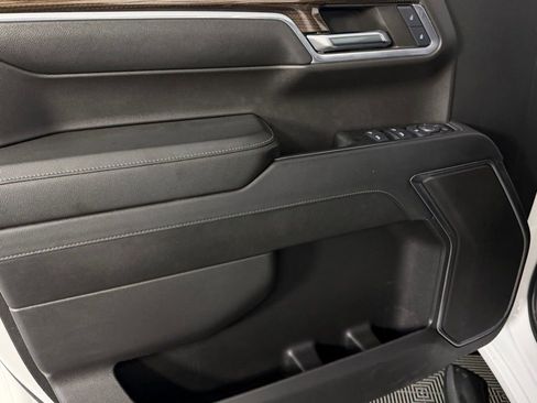 Used 2024 Chevrolet Silverado 1500 LT w/ Z71 Off-Road Package image 23