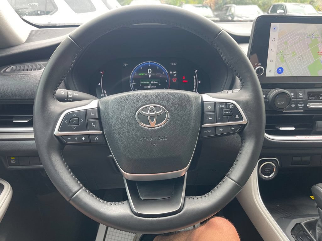 Used 2026 Toyota Grand Highlander FWD image 16