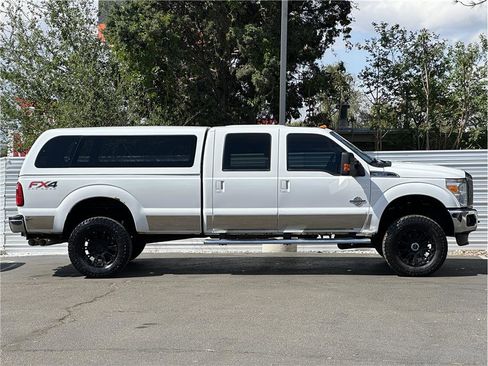 Used 2015 Ford F350 Lariat w/ Lariat Interior Package AWD/4WD image 6