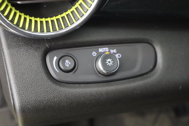 Used 2024 Chevrolet Trax ACTIV w/ Driver Confidence Package FWD image 25