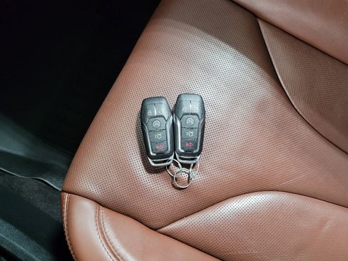 Used 2016 Lincoln MKX Reserve AWD/4WD image 32