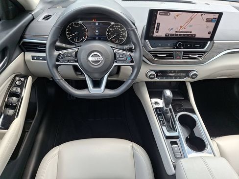 Certified 2023 Nissan Altima 2.5 SL FWD image 13