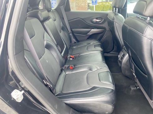 Used 2022 Jeep Cherokee Limited image 25