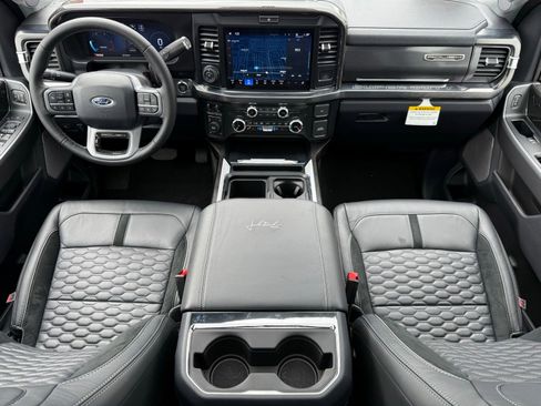 New 2026 Ford F250 4x4 Crew Cab Super Duty image 22
