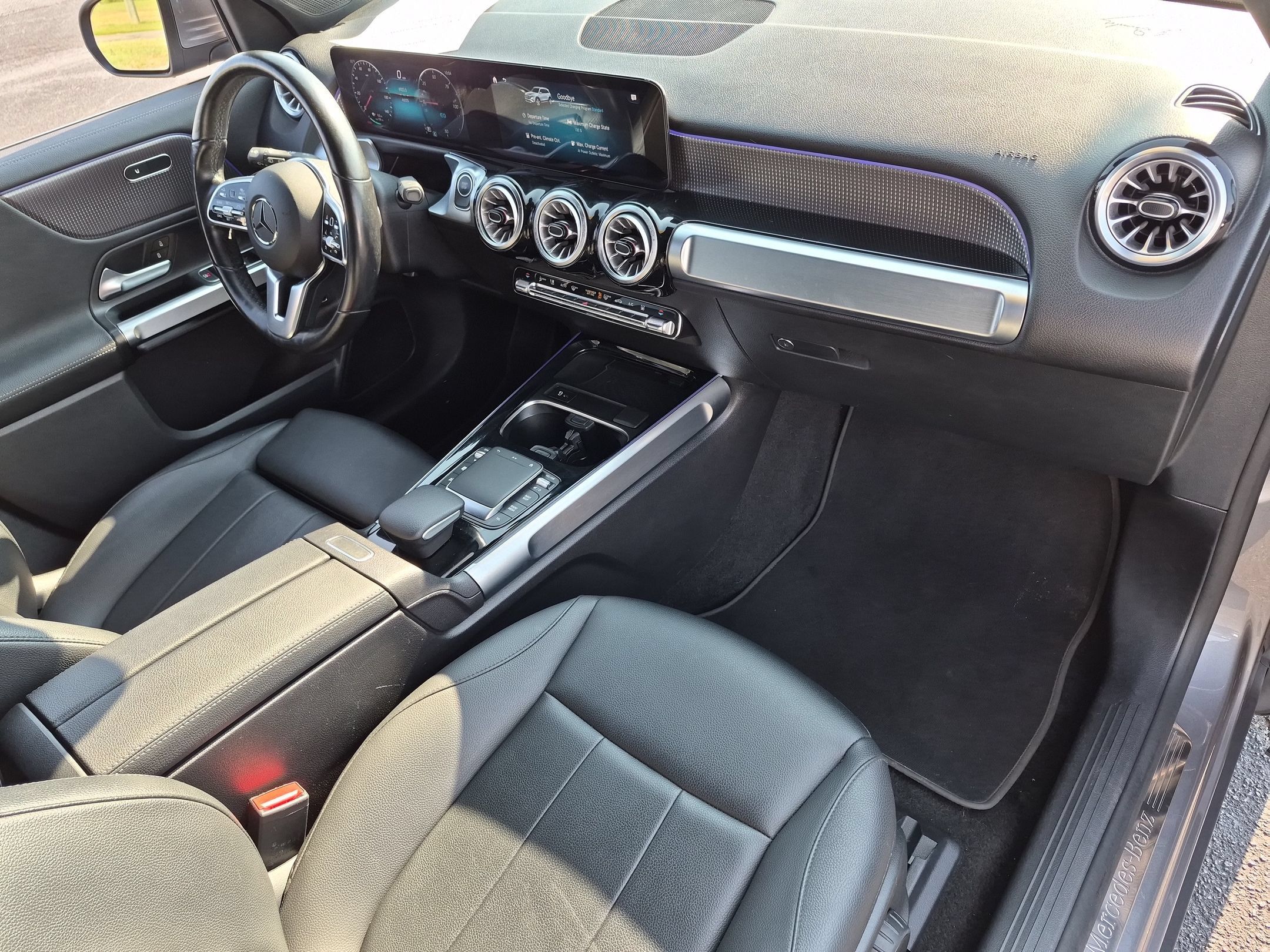 Used 2022 Mercedes-Benz EQB 350 4MATIC image 37