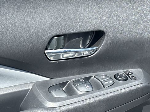 Used 2023 Nissan Kicks SR w/ SR Premium Package FWD image 14