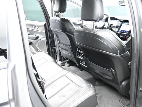 Used 2022 Jeep Grand Cherokee Limited RWD image 25