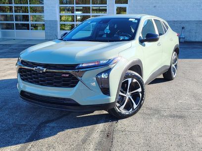 Certified 2024 Chevrolet Trax RS w/ Driver Confidence Package
