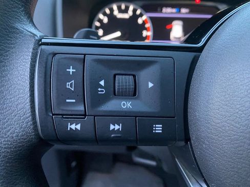 Used 2022 Nissan Rogue SV image 21