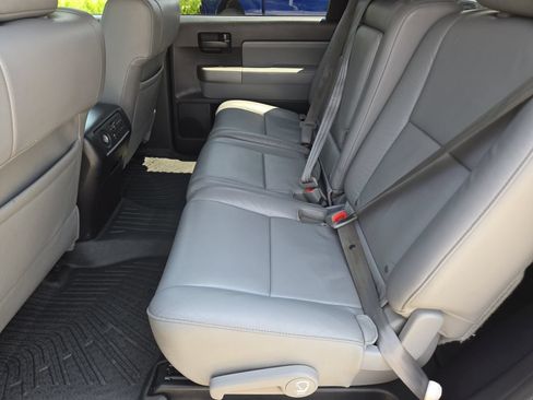 Used 2016 Toyota Sequoia SR5 w/ Premium Package RWD image 17