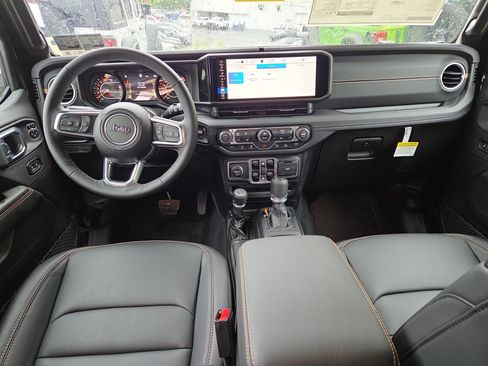 New 2026 Jeep Wrangler Unlimited Sahara AWD/4WD image 11