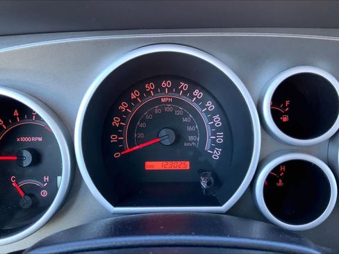 Used 2016 Toyota Sequoia SR5 image 26