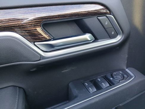 New 2026 GMC Sierra 1500 SLE image 12