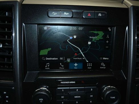Used 2017 Ford F150 XLT w/ Equipment Group 302A Luxury AWD/4WD image 23