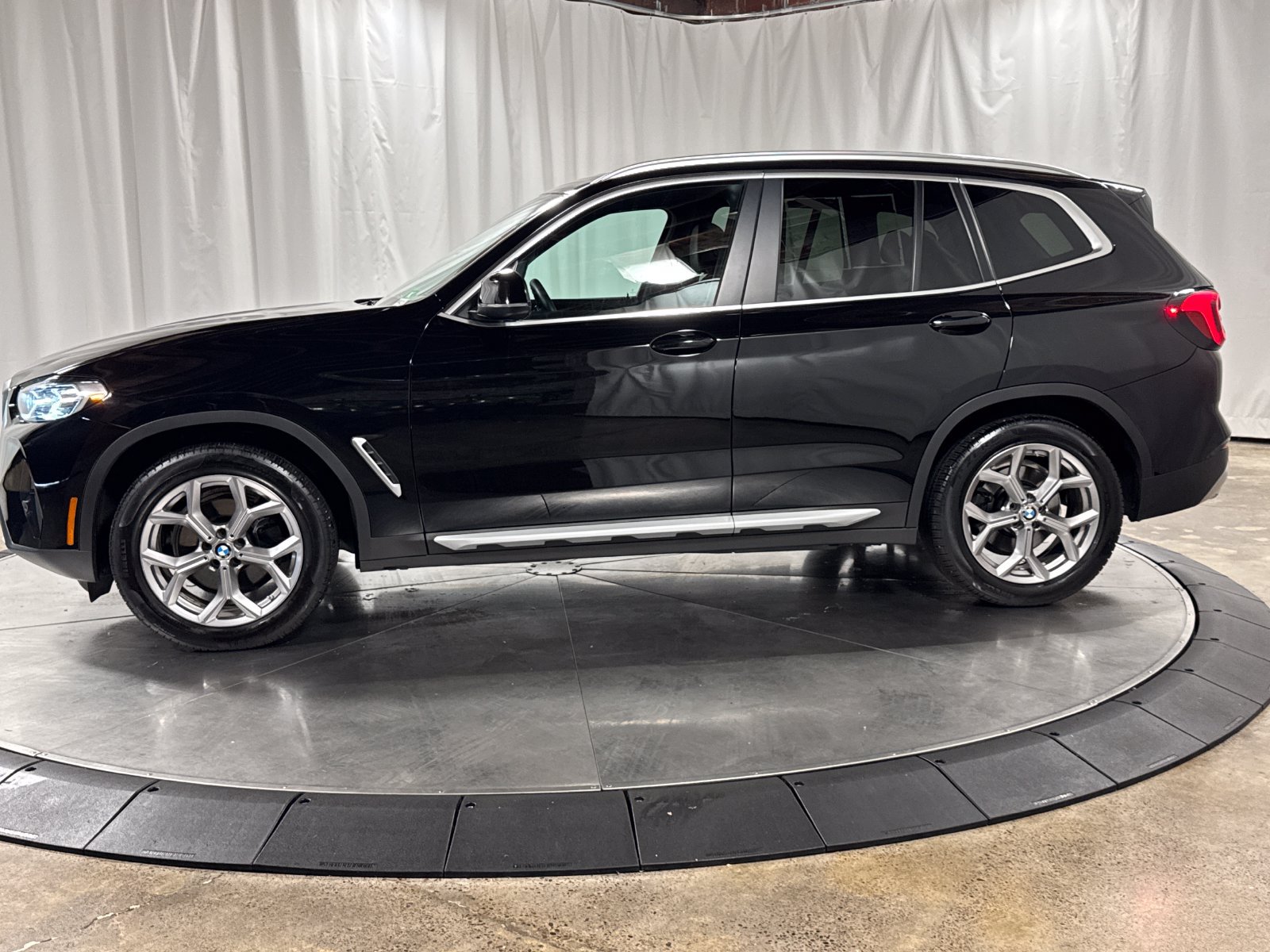 Used 2023 BMW X3 xDrive30i AWD/4WD image 8