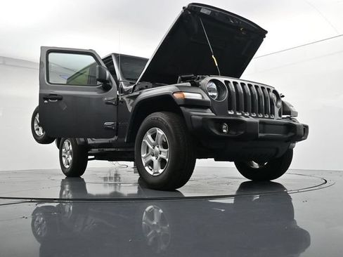 Used 2023 Jeep Wrangler Sport AWD/4WD image 38