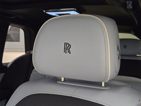 Certified 2019 Rolls-Royce Cullinan image 34