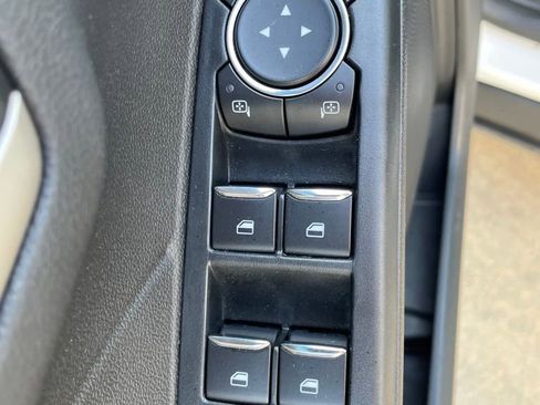 Used 2022 Ford Escape SEL FWD image 16