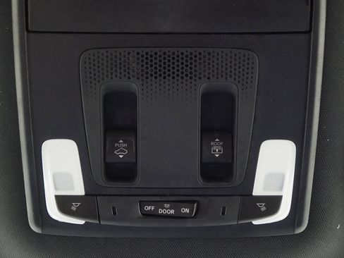 Certified 2025 Honda Pilot TrailSport image 25