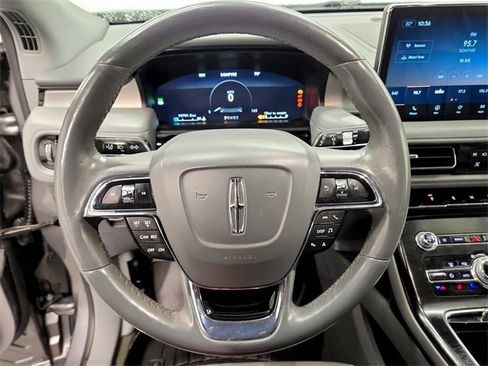 Used 2021 Lincoln Nautilus Reserve image 22