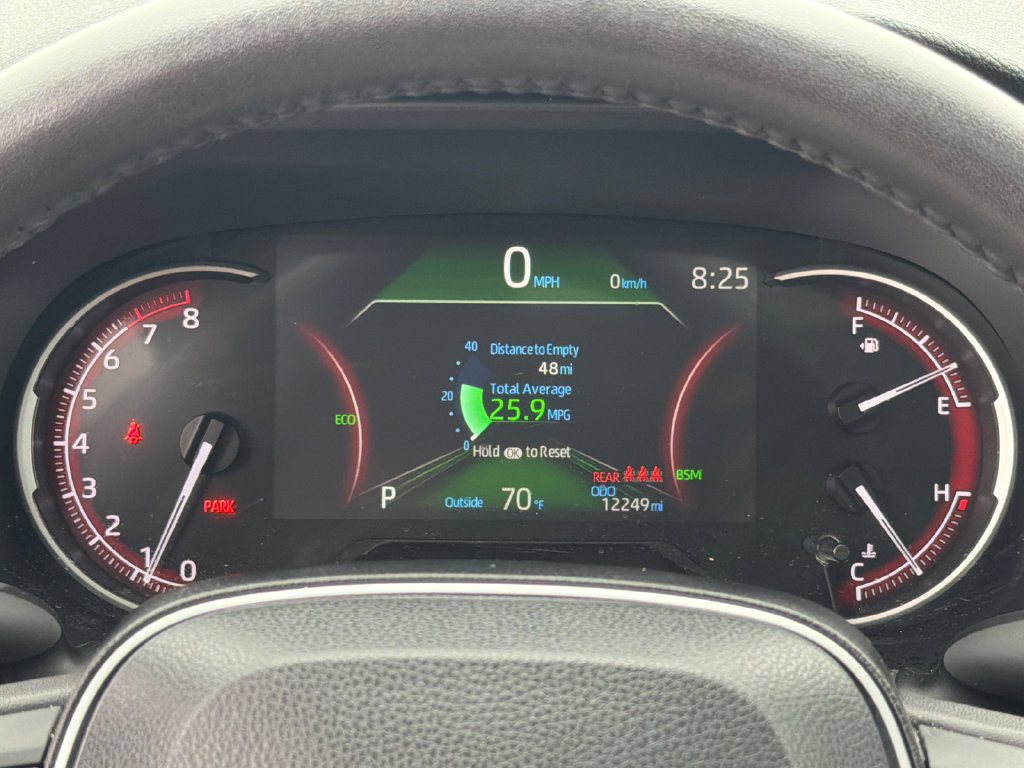 Used 2025 Toyota RAV4 XLE Premium FWD image 27