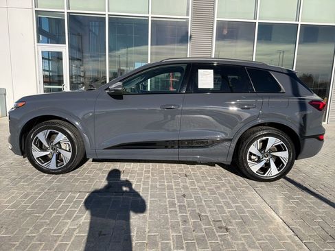 Used 2025 Audi Q6 e-tron Premium Plus w/ Premium Plus image 2