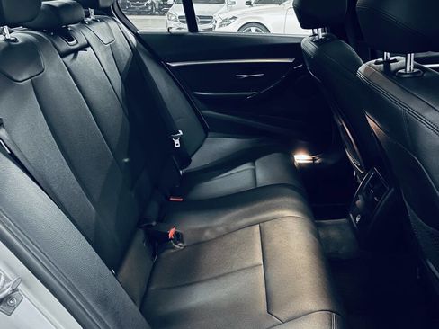 Used 2017 BMW 330i xDrive Sedan AWD/4WD image 21