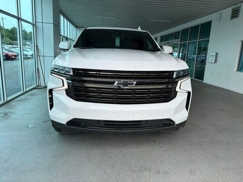 Used 2022 Chevrolet Suburban RST w/ Luxury Package RWD image 2