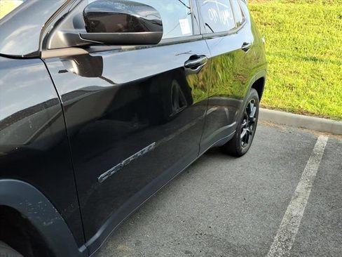 Used 2026 Jeep Compass Latitude AWD/4WD image 5