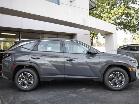 New 2026 Hyundai Tucson Blue SE AWD/4WD image 3