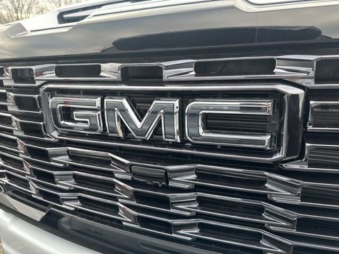 New 2026 GMC Sierra 2500 Denali Ultimate image 3