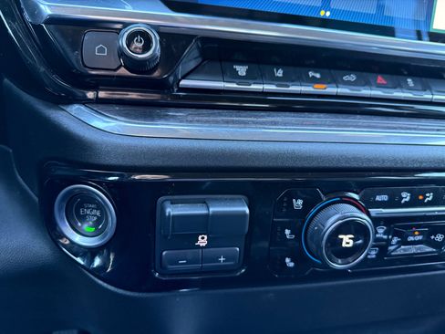 Used 2025 Chevrolet Silverado 3500 LTZ w/ LTZ Texas Edition image 44