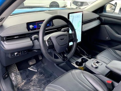 Used 2022 Ford Mustang Mach-E Premium image 13