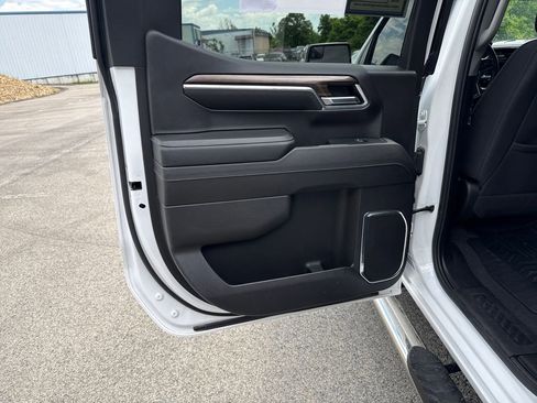 Used 2024 Chevrolet Silverado 1500 LT AWD/4WD image 36