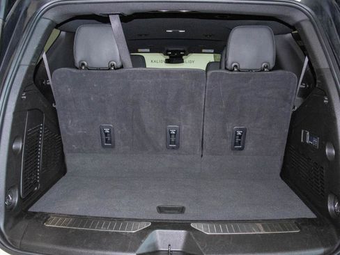 Used 2025 GMC Yukon Denali AWD/4WD image 23