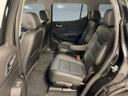 Used 2021 GMC Acadia SLT image 13