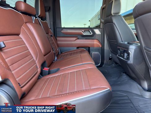Used 2024 GMC Sierra 3500 Denali Ultimate image 26