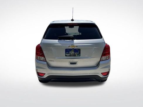 Used 2020 Chevrolet Trax LS w/ Tint and Cruise Package FWD image 7